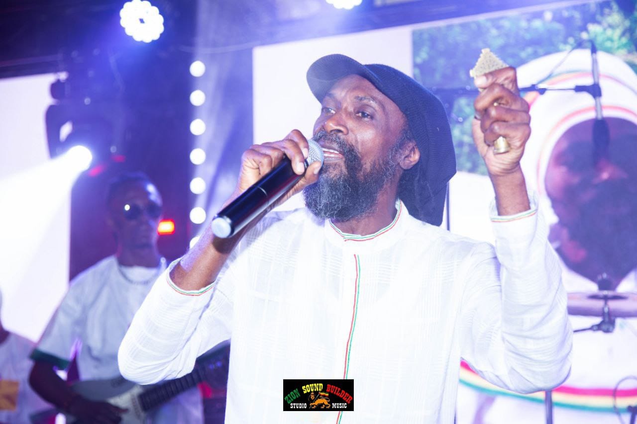 Naftaly1.jpeg (94 KB)