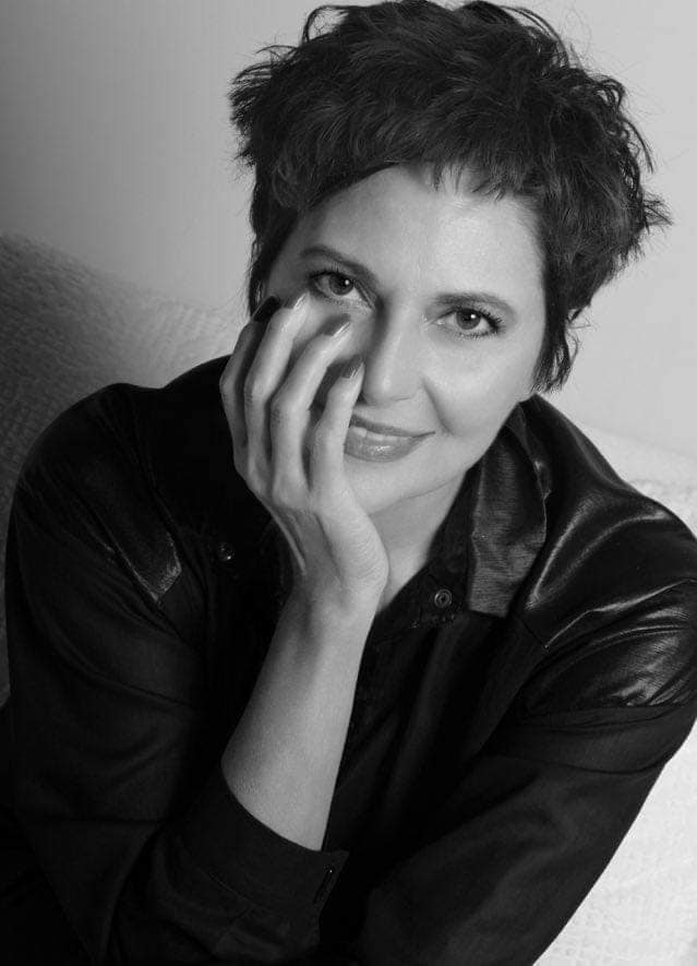 MIRELLA D'ANGELO.jpg (38 KB)